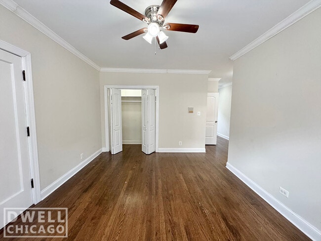 Building Photo - 3830 N Greenview Ave