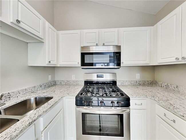 Building Photo - 136 Pecan Dr