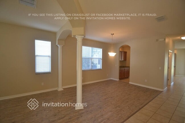 Building Photo - 4945 River Gem Ave