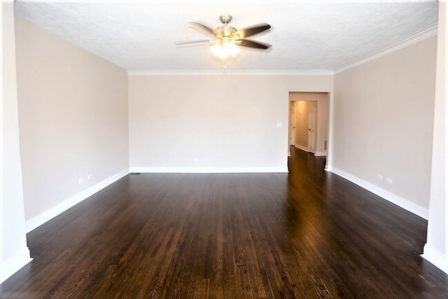 Foto del edificio - 4445 N Rockwell St