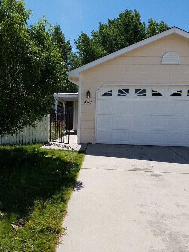 Foto principal - 4701 Cottage Ln