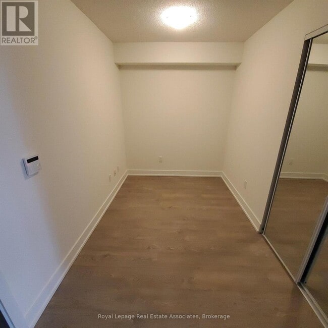 Building Photo - 9-1229 Mabelle Ave