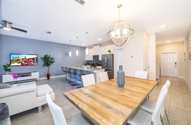 Foto del edificio - 4835 Lullaby Ln