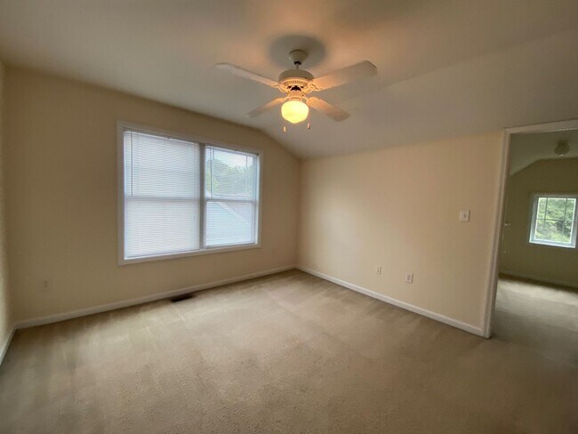 Building Photo - PRE-LEASING FOR AUGUST 2026!