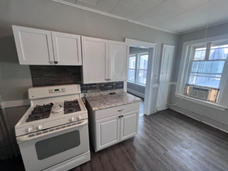 Primary Photo - 215 Beaver St