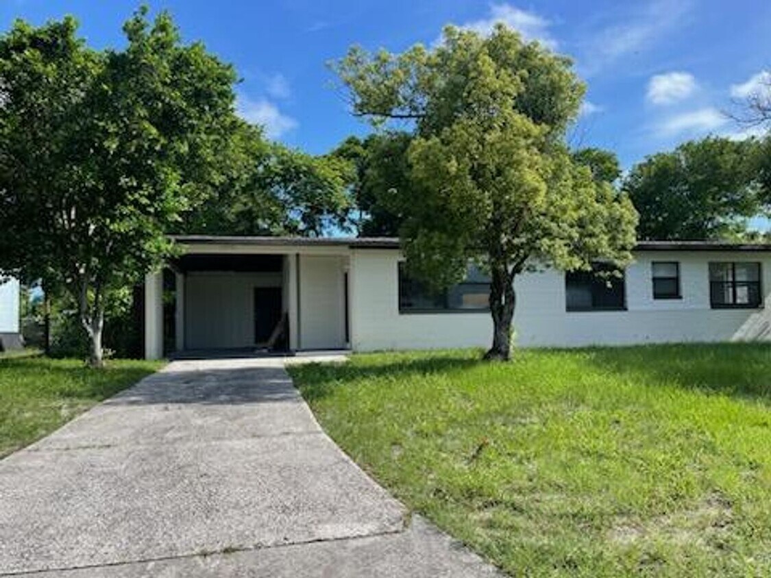 Primary Photo - FOR RENT!!! BEAUTIFUL AND RECENTLY UPDATE ...