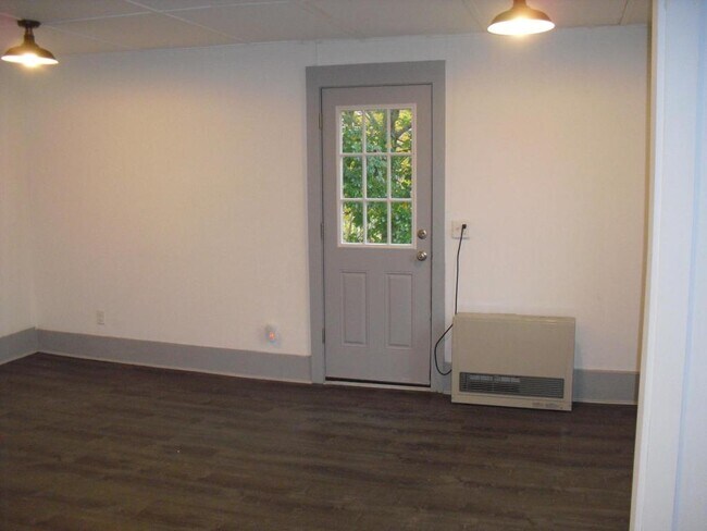 Building Photo - 18 union street rockland, me 04841