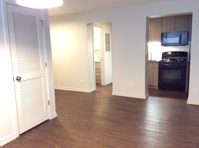 Foto del edificio - 5400 N Winthrop Ave