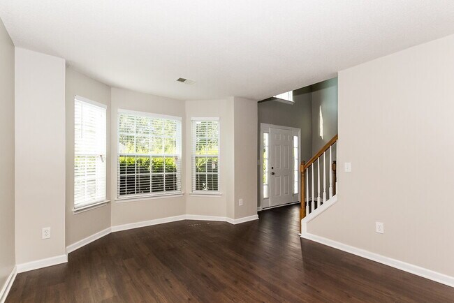 Foto del edificio - 412 Peterson Dr