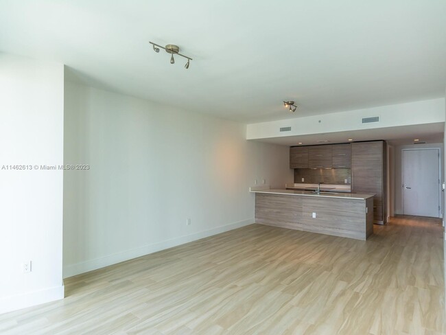 Foto del edificio - 1300 S Miami Ave
