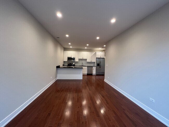 Foto del edificio - 4647 Malden St