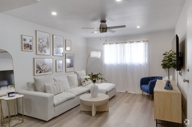 Interior Photo - Central on Broadway