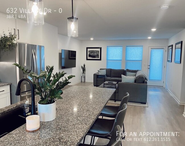 Building Photo - 632 Village Dr