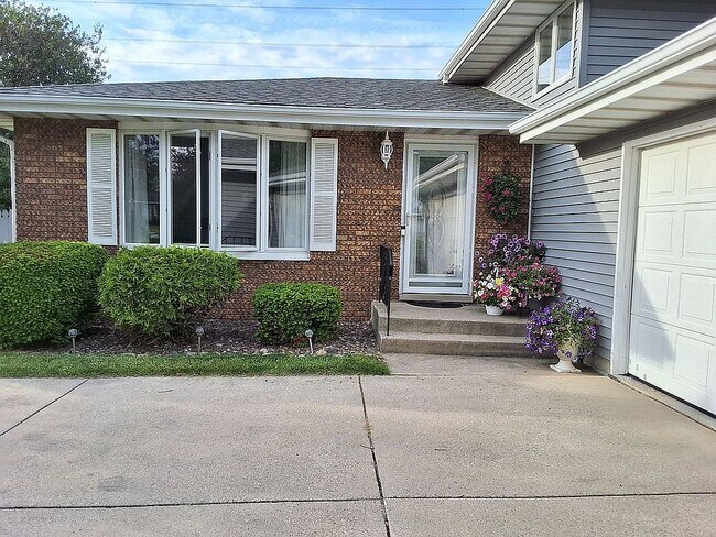 Foto del edificio - 12042 W 103rd Ct