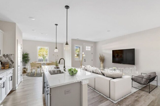 Foto del edificio - 656 Herlong Ave