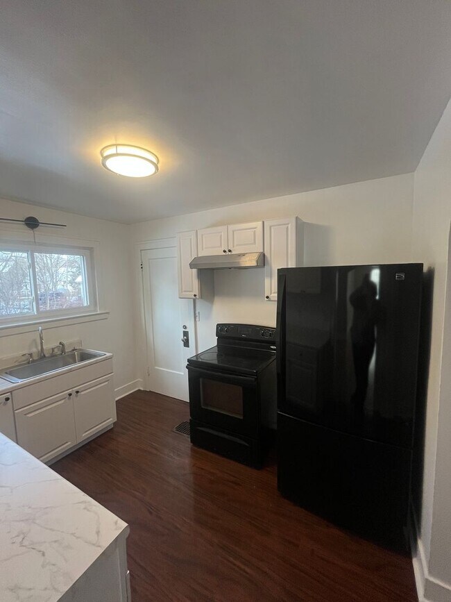 Foto del edificio - 459 Winton Rd