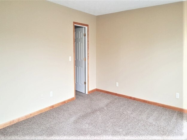 Foto del edificio - 440 Dexter Ct