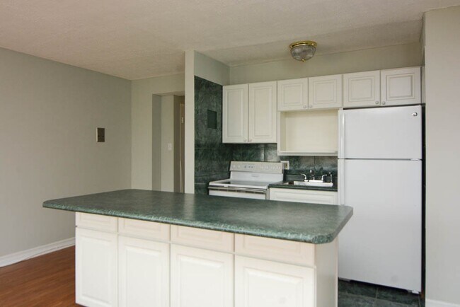 Foto del edificio - 428 W Wellington Ave