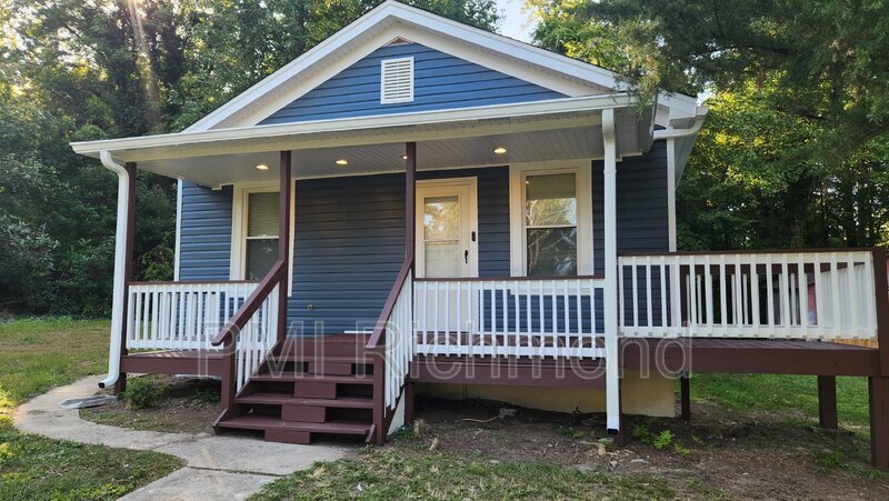 Primary Photo - 24 A P Hill Ave