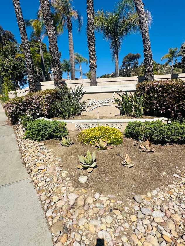 Foto principal - 3 bed 3 bath Condo for Rent in Rancho San ...