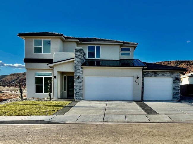 Foto del edificio - Four-Bedroom Home in Washington Fields
