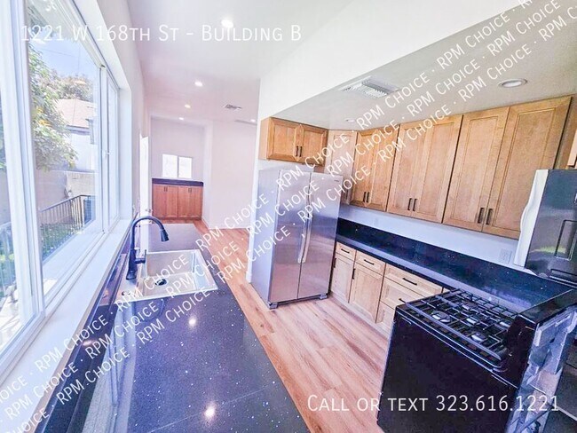 Building Photo - Brand New 4bd/2ba House with Garage & Cent...