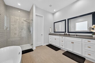 Building Photo - 2617 Live Oak St Building Photo - 2617 Live Oak St