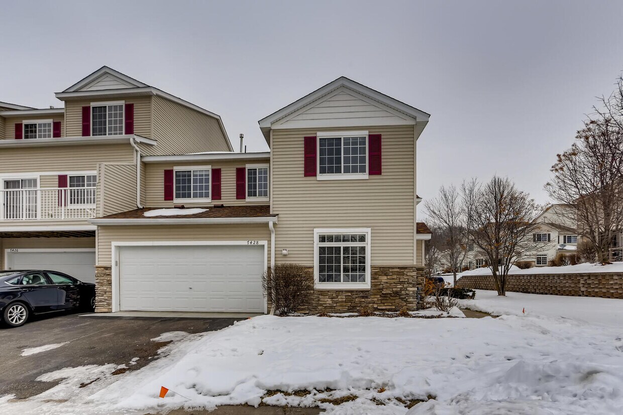 Foto principal - 7428 Timber Crest Dr S