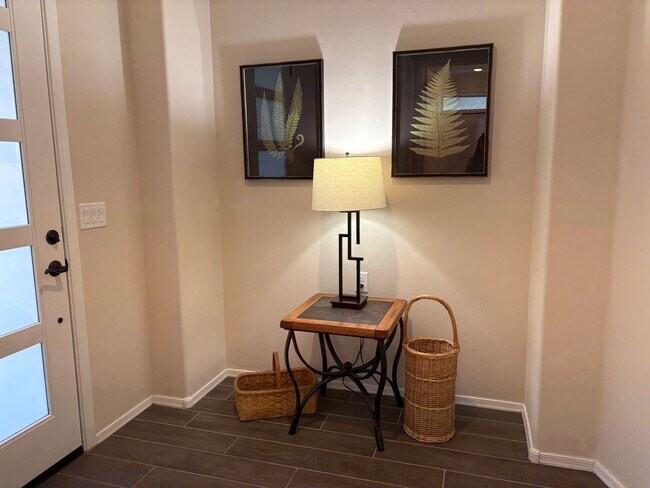 Building Photo - 55+ Furnished Short Term Dove Mountain Beauty