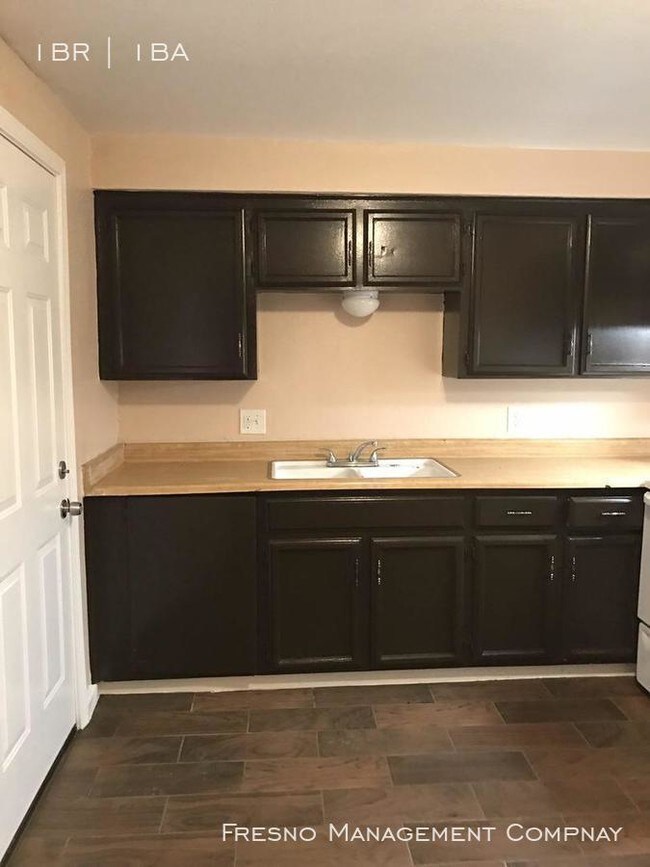 Building Photo - BEAUTIFUL 1 Bedroom On Shields & Hughes!