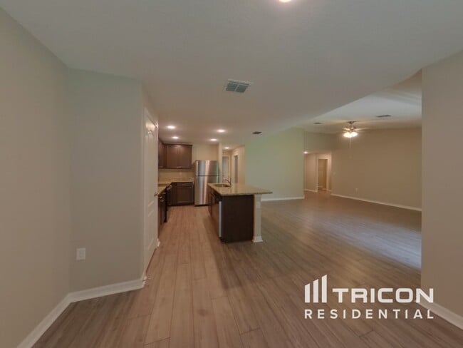 Foto del edificio - 541 Battersea Ave