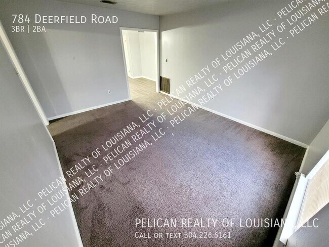 Foto del edificio - 784 Deerfield Rd