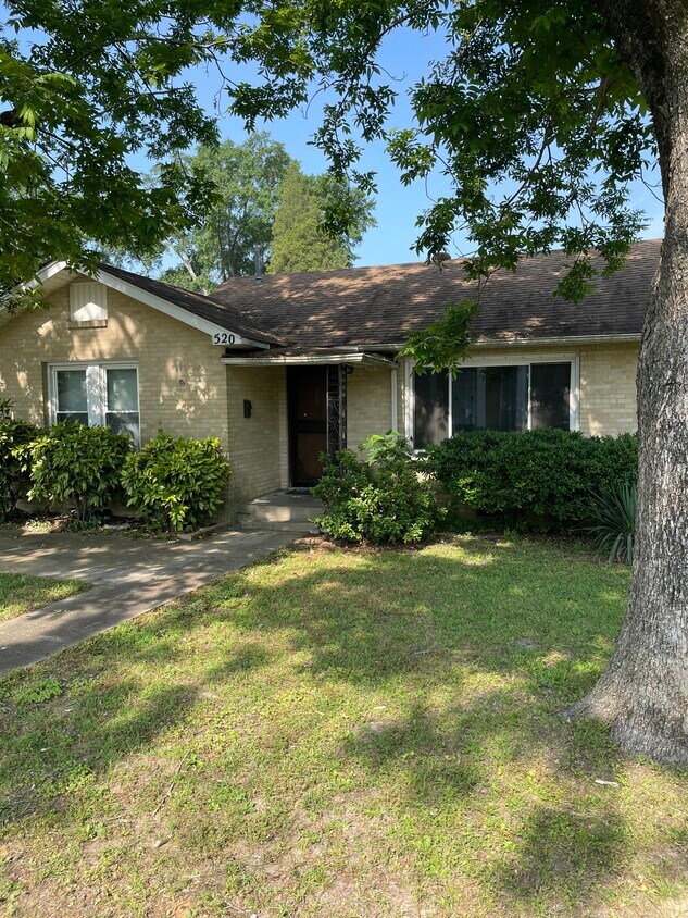 Foto principal - 520 Fairview St