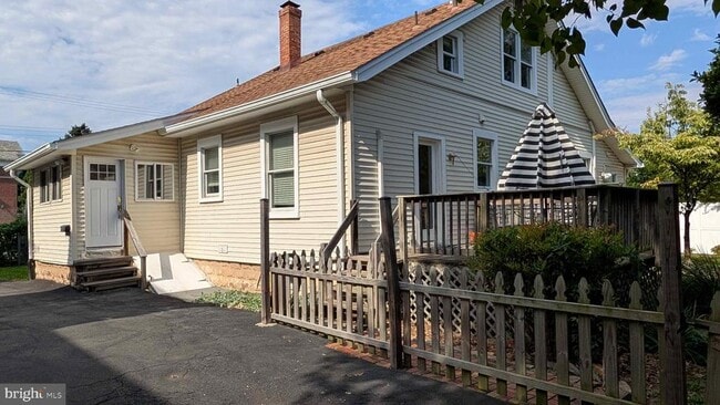 Building Photo - 802 S Glebe Rd