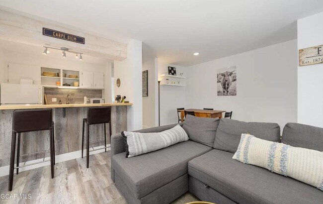 Foto del edificio - 76 Gcr Mile 22