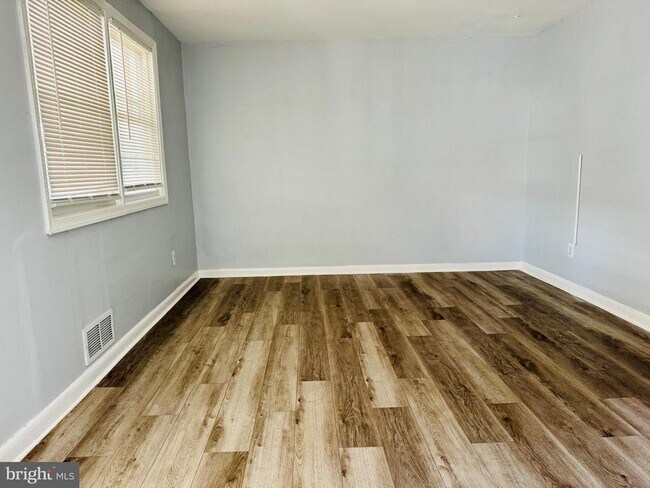 Foto del edificio - 8134 Mid Haven Rd