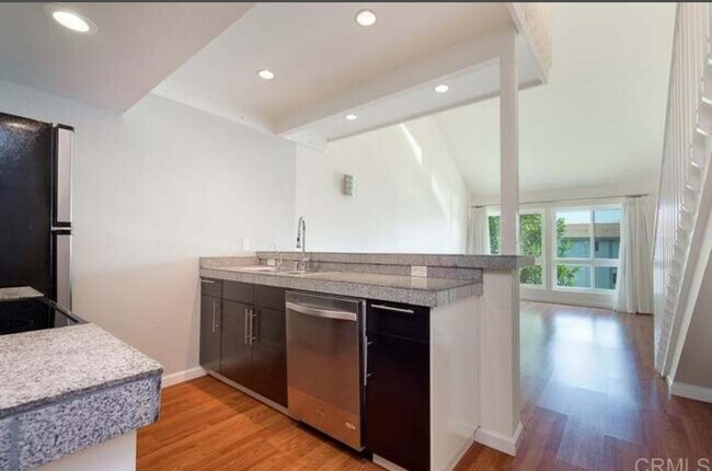 Foto del edificio - 6275 Rancho Mission Rd