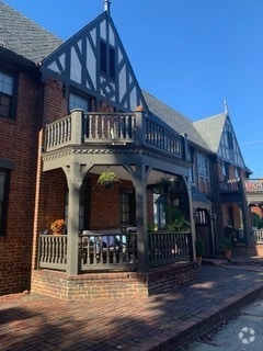 Building Photo - 210 N Stafford Ave
