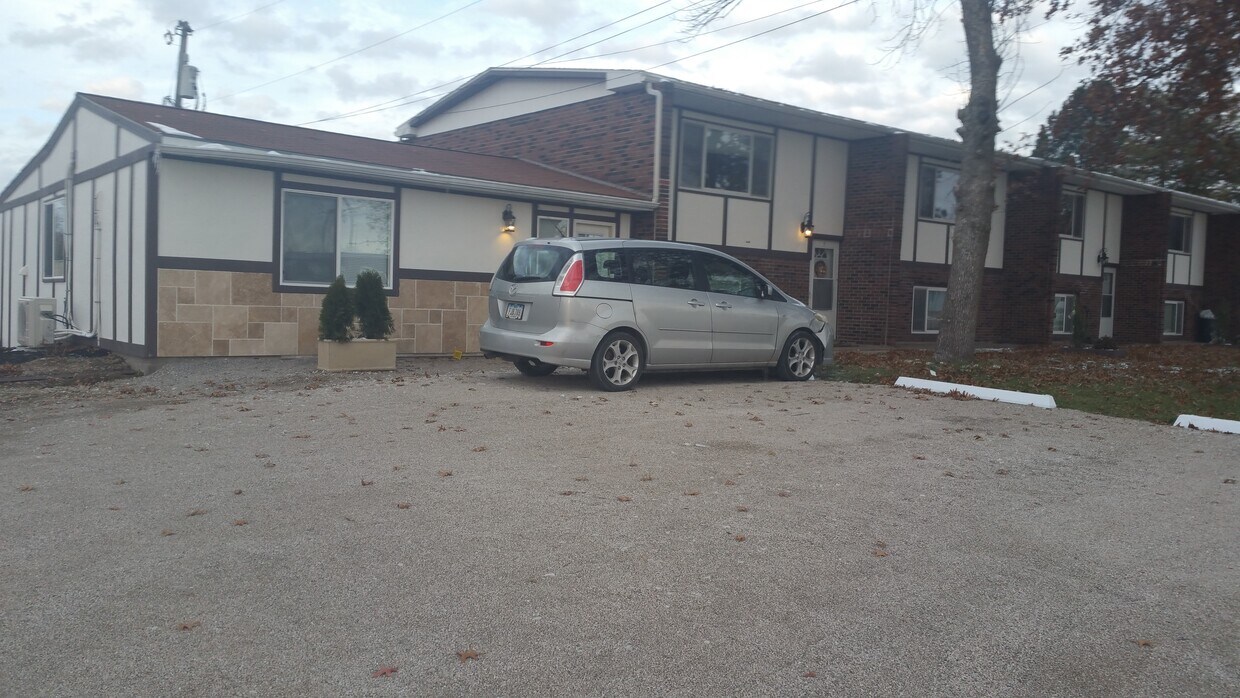 2067 Libertyville Rd, Fairfield, IA 52556 Townhome Rentals in Fairfield IA