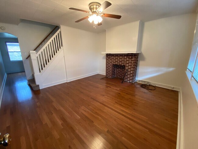 Foto del edificio - Available October 22, 2025, Lease will end...