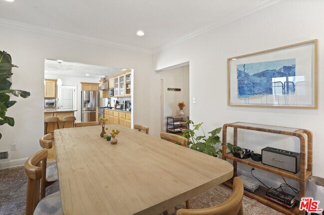 Foto del edificio - 10344 Eastborne Ave