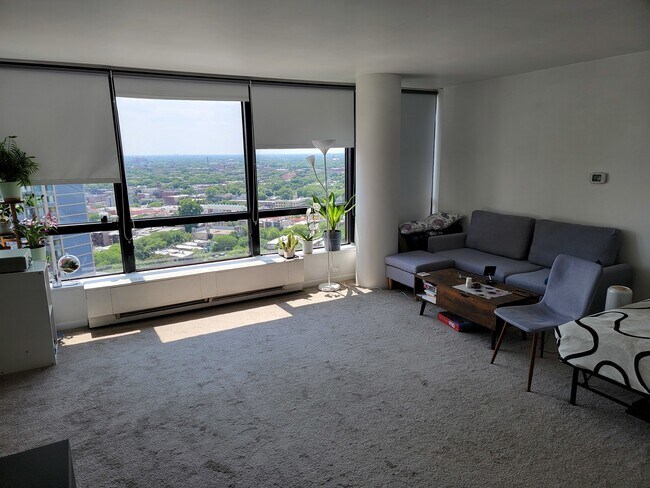 Foto del edificio - 5415 N Sheridan Rd