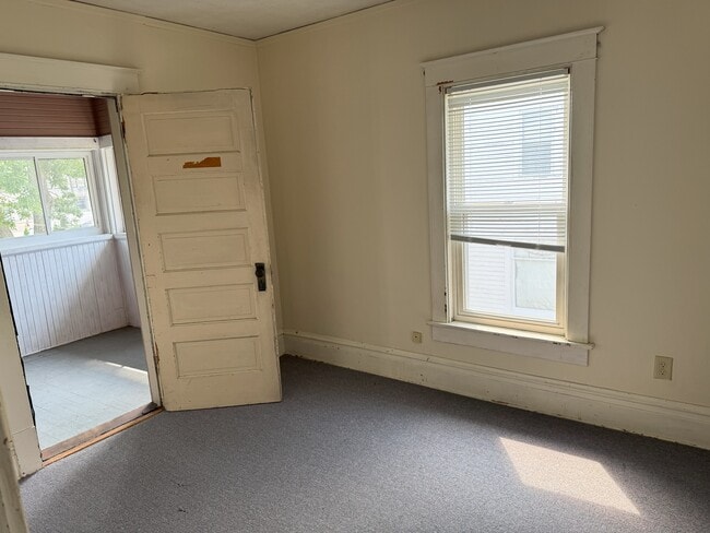 Building Photo - 731 3rd Ave