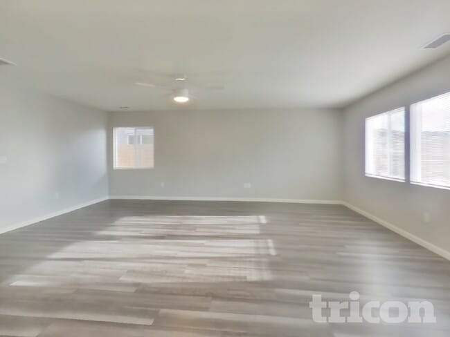 Foto del edificio - 904 Convair Ct