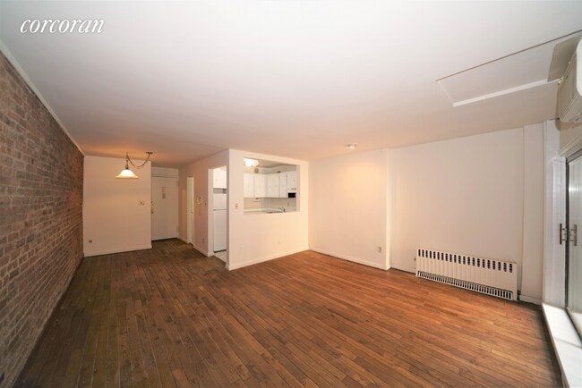 Building Photo - 59 E 74th St