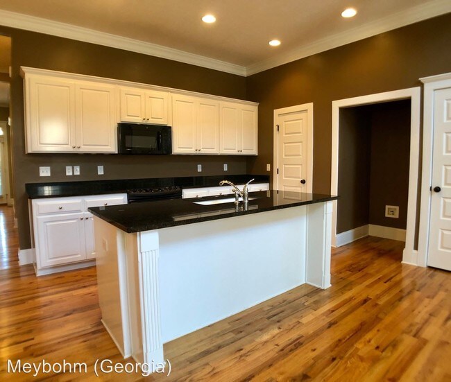 Building Photo - 3 br, 2.5 bath House - 449 Railroad Avenue