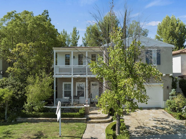 Foto del edificio - 24703 Garland Dr