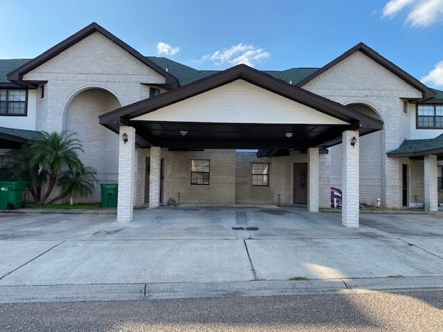 Building Photo - 2714 Melanie Dr