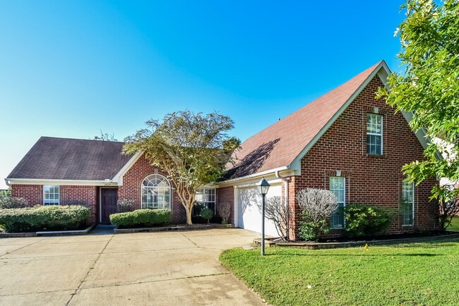 Building Photo - 2829 Russum Dr