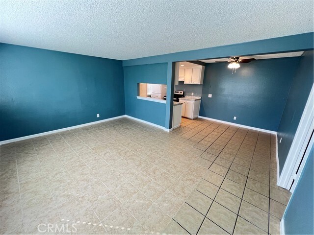 Foto del edificio - 1735 E Washington St